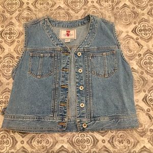 ⭐️ Vintage Women’s Levi’s Denim Vest Size L